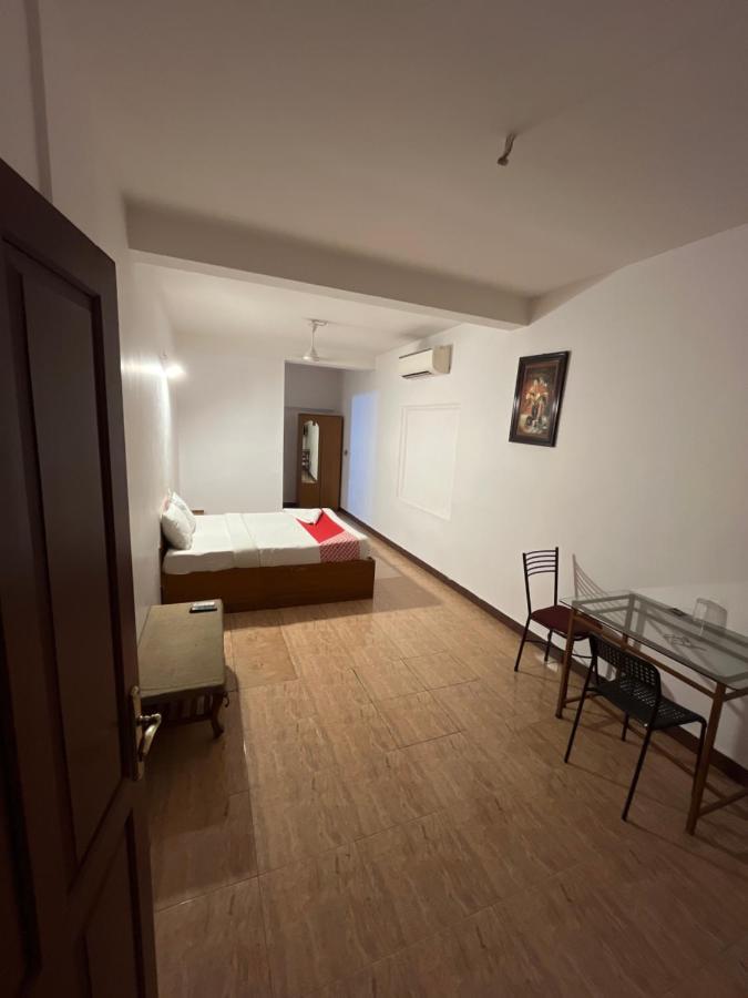 Tower 21 Regency Hotel Kochi Esterno foto